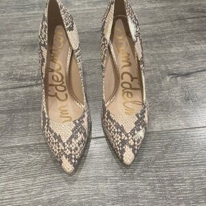 Sam Edelman heels size 8 snake skin